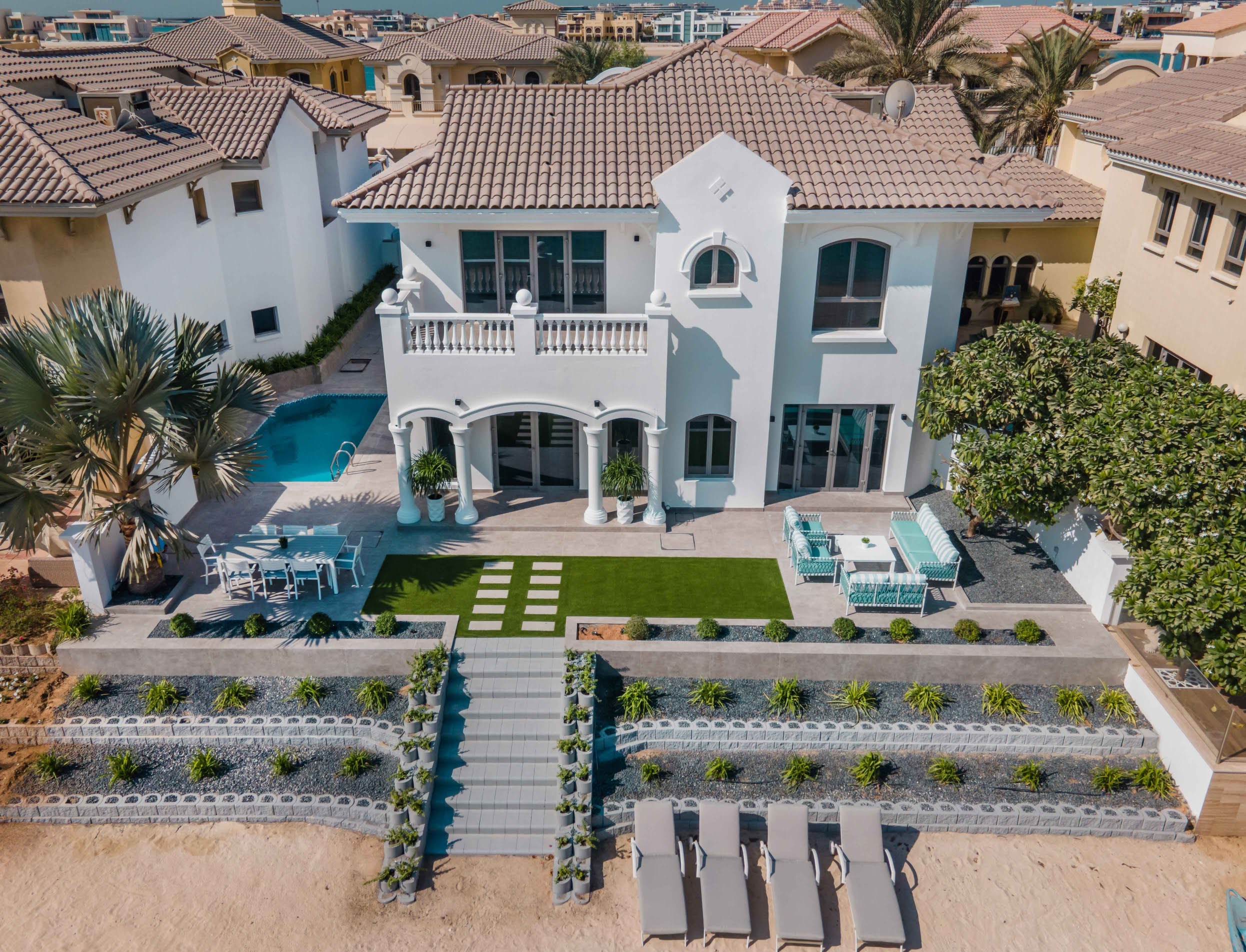 6 Bedroom Villa at the Palm Jumeirah full screen image
